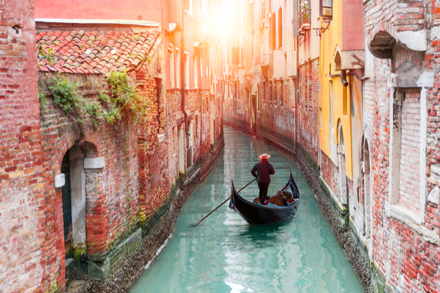 Top 5 Hidden Spots To Explore When Traveling In Venice